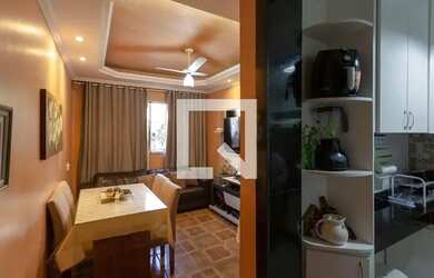 Imagem: O apartamento possui 3 Dormitórios, 1 Banheiro, 1 Vaga na garagem