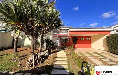 Imagem: A casa em condomínio possui 4 Dormitórios, 5 Banheiros, 4