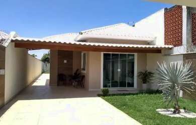 Imagem: A casa possui 3 Dormitórios, 2 Banheiros, 112m² de Área e