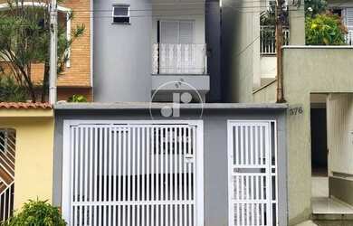 Imagem: A casa possui 4 Dormitórios, 3 Banheiros, 5 Vagas na garagem