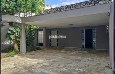 Imagem: A casa possui 5 Dormitórios, 5 Banheiros, 4 Vagas na garagem