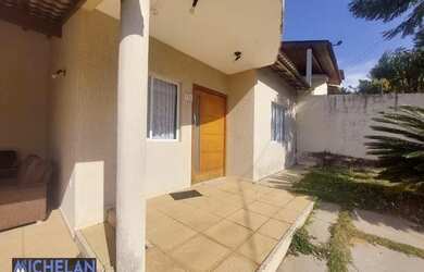 Imagem: A casa em condomínio possui 3 Dormitórios, 3 Banheiros, 2