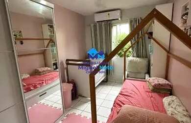 Imagem: A casa possui 3 Dormitórios, 1 Banheiro, 2 Vagas na garagem