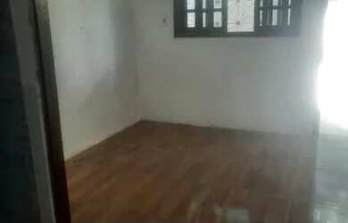 Imagem: A casa possui 2 Dormitórios, 2 Banheiros e está localizado