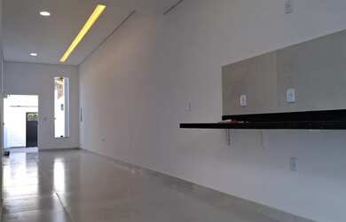 Imagem 3: VENDO LINDA CASA NO PARQUE DEZ 03QRTS. PRONTA PRA MORAR