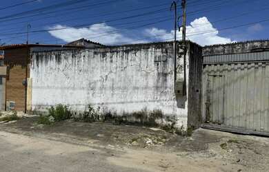 Imagem: O terreno possui 420m² de Área e está localizado em Vicente