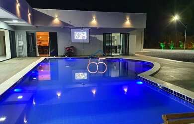 Imagem: A casa em condomínio possui 5 Dormitórios, 4 Banheiros, 5