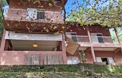 Imagem 2: Casa à venda em Gonçalves-MG