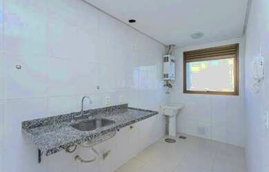 Imagem 7: Apartamento com 2 dormitórios, sendo 1 suíte, no bairro Passo d`Areia