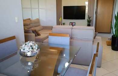 Imagem: O apartamento possui 3 Dormitórios, 2 Banheiros, 2 Vagas na