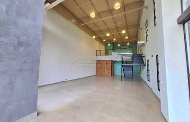 Imagem: O depósito possui 4 Vagas na garagem, 255m² de Área e está