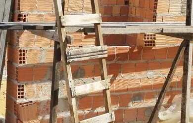 Imagem: O terreno possui 50m² de Área e está localizado em Redenção