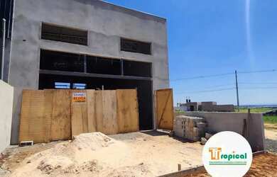 Imagem: O depósito possui 3 Vagas na garagem, 168m² de Área e está