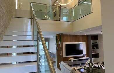 Imagem 3: Sobrado para aluguel e venda tem 174 metros quadrados com 4 quartos