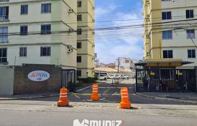 Imagem: O apartamento possui 3 Dormitórios, 1 Banheiro, 1 Vaga na garagem