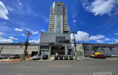 Imagem: O apartamento possui 1 Dormitório, 1 Banheiro, 1 Vaga na garagem