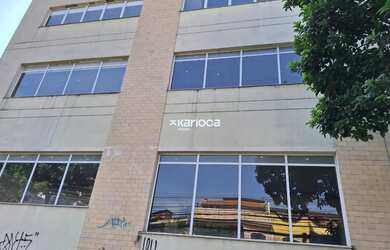 Imagem: O depósito possui 5 Vagas na garagem, 2.305m² de Área e