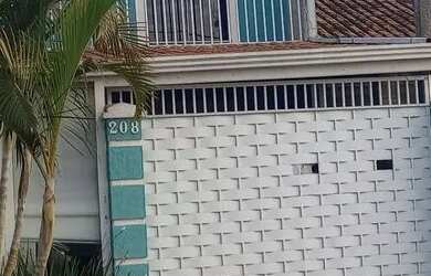 Imagem: Sobrado, Araucária