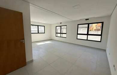 Imagem: O depósito possui 36m² de Área e está localizado em Portais