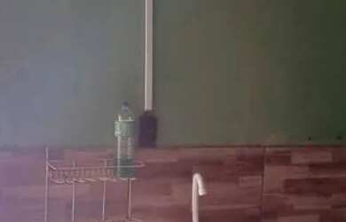 Imagem: A casa possui 1 Dormitório e 1 Banheiro e está localizado