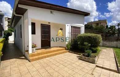 Imagem: A casa possui 2 Dormitórios, 2 Banheiros, 1 Vaga na garagem