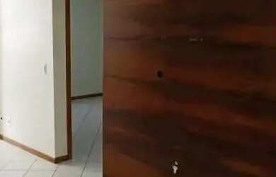 Imagem: O apartamento possui 3 Dormitórios, 1 Banheiro, 1 Vaga na garagem