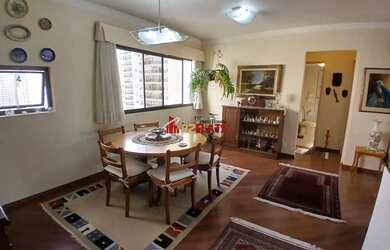 Imagem: O apartamento possui 2 Dormitórios, 2 Banheiros, 2 Vagas na