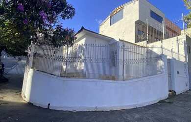 Imagem: A casa possui 2 Dormitórios, 2 Banheiros, 100m² de Área e