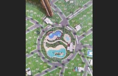 Imagem: O terreno possui 371m² de Área e está localizado em Porto