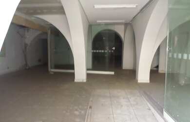 Imagem: O depósito possui 400m² de Área e está localizado em Barro