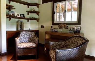 Imagem 11: CASA EM FRENTE AO LAGO NEGRO