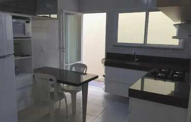 Imagem: A casa possui 2 Dormitórios, 1 Banheiro, 100m² de Área e