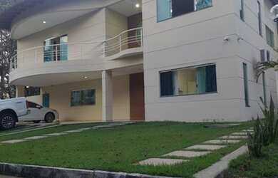 Imagem: A casa em condomínio possui 4 Dormitórios, 3 Banheiros, 4