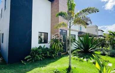 Imagem: A casa em condomínio possui 4 Dormitórios, 4 Banheiros, 2