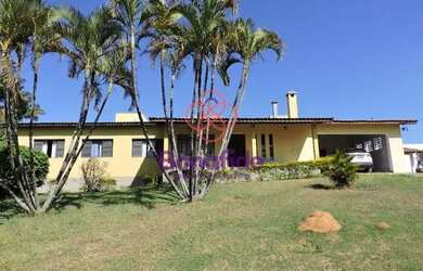 Imagem: A casa em condomínio possui 3 Dormitórios, 4 Banheiros, 4