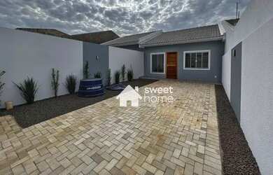 Imagem: A casa possui 2 Dormitórios, 1 Banheiro, 4 Vagas na garagem