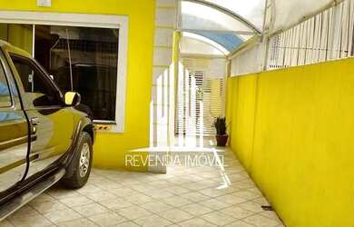 Imagem: A casa possui 4 Dormitórios, 4 Banheiros, 2 Vagas na garagem