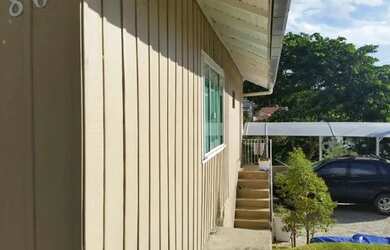 Imagem: A casa possui 2 Dormitórios, 1 Banheiro, 2 Vagas na garagem