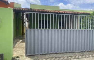 Imagem: A casa em condomínio possui 3 Dormitórios, 2 Banheiros, 2
