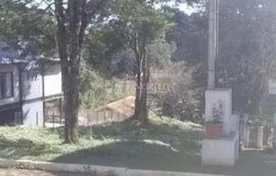 Imagem: O terreno possui 850m² de Área e está localizado em Jardim