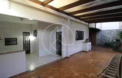 Imagem 6: Bairro São Pedro / Casa á venda com quintal / Em condominio fechado