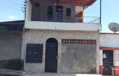 Imagem: A casa possui 5 Dormitórios, 5 Banheiros, 100m² de Área e