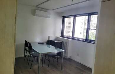 Imagem: O depósito possui 1 Vaga na garagem e 35m² de Área e está