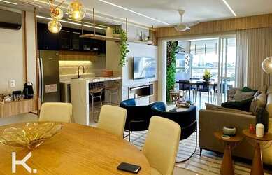 Imagem: O apartamento possui 3 Dormitórios, 3 Banheiros, 2 Vagas na