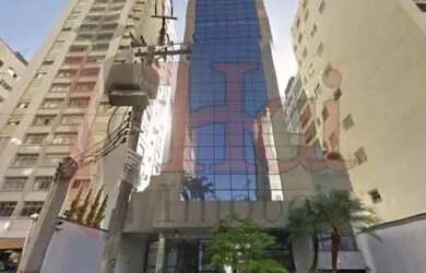 Imagem: O depósito possui 2 Vagas na garagem, 109m² de Área e está