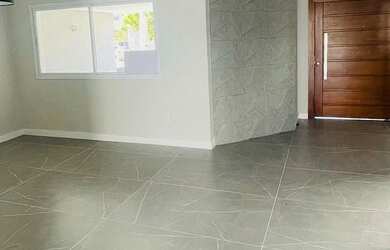 Imagem: A casa em condomínio possui 4 Dormitórios, 5 Banheiros, 2