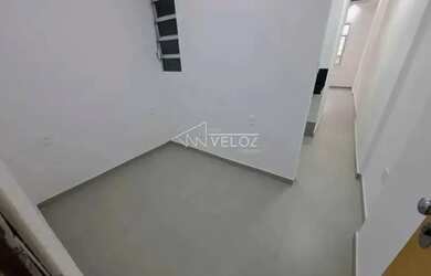 Imagem 5: Kitnet/Conjugado - / Residencial / Glória