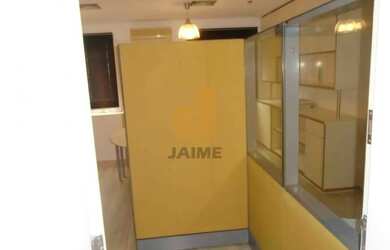 Imagem: O depósito possui 1 Vaga na garagem, 29m² de Área e está