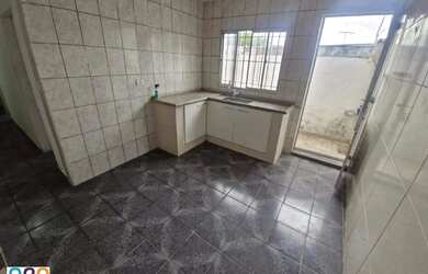 Imagem: A casa possui 1 Dormitório, 1 Banheiro, 35m² de Área e está