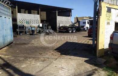 Imagem: O terreno possui 1.435m² de Área e está localizado em Cidade